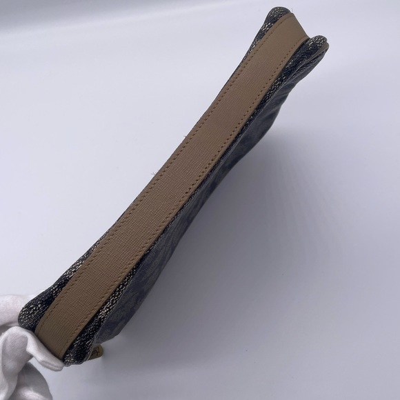 Ysl - Picture 5 of 9